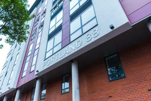 5 Star Brand New City Centre Apartment