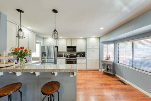 Wine Country Retreat With Ev Charging Onsite.