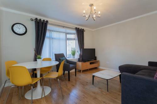 New Modern City Centre Apartment