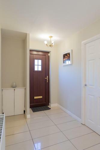 New Modern City Centre Apartment
