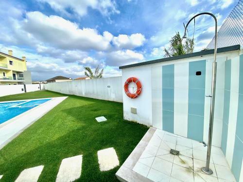 The Sunny Dune - Luxury Apartment W/ Pool & Private Terrace