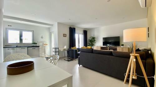 The Sunny Dune - Luxury Apartment W/ Pool & Private Terrace