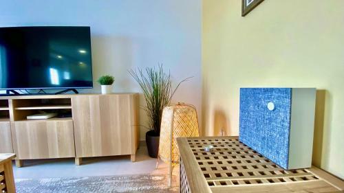 The Sunny Dune - Luxury Apartment W/ Pool & Private Terrace