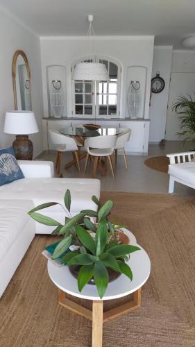 Three Palms Apartment