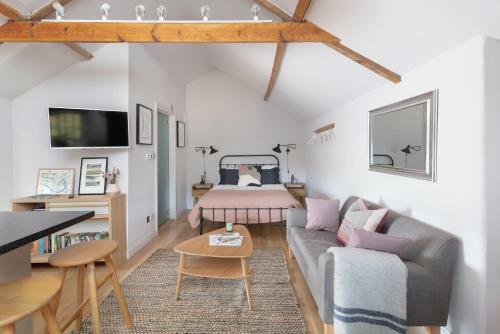 The Hayloft By Black Door Stays