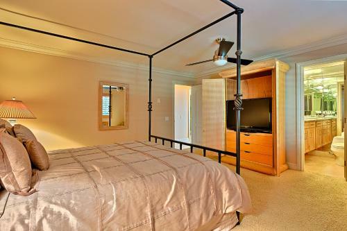 Del Mar Beach Club Retreat