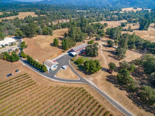 80acre Mountainretreat W/pool/spa Byyosemite 14ppl