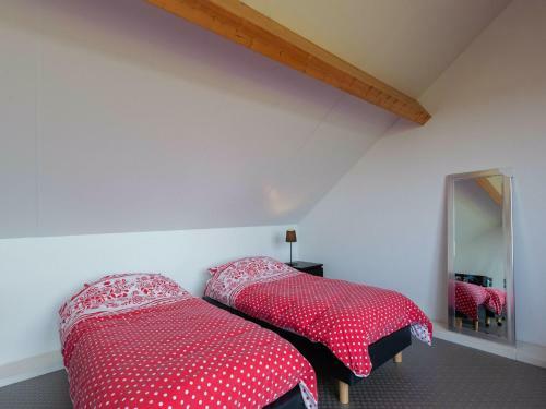 Elegant Holiday Home With Sauna In Langweer