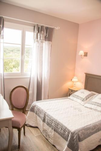 Hotel H�tel Les Hauts De Mour�ze