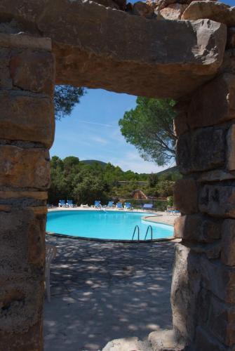 Hotel H�tel Les Hauts De Mour�ze