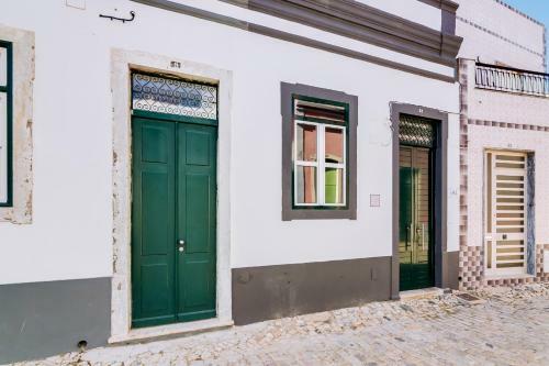 Trem - Located In Old City - Faro