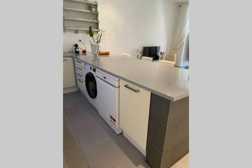 Apartamento Janelas Verdes 37