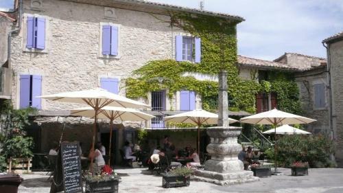 Hotel La Petite Auberge De Lussan