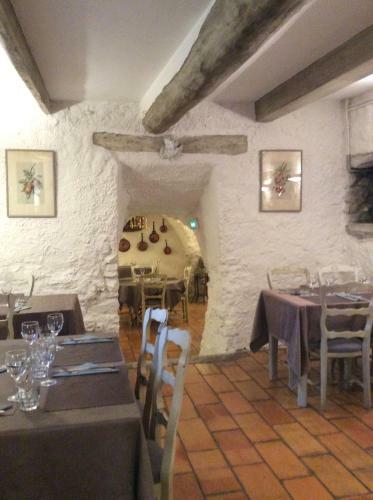 Hotel La Petite Auberge De Lussan