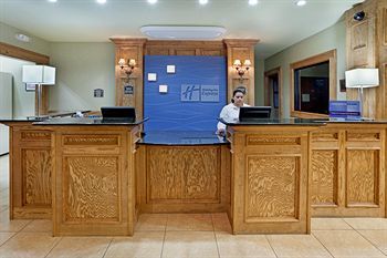 Holiday Inn Express Hotel & Suites Zapata