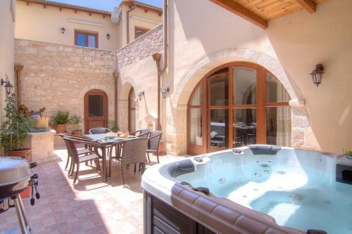 Askoutsi Manor, A Natural Tranquil Retreat!