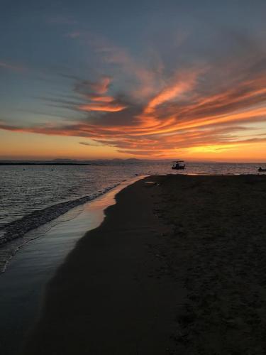 Comfortable Apartment Near The Sea
