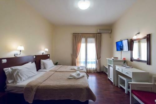 Posada Akroyali Seafront Retreat - Charming Suites