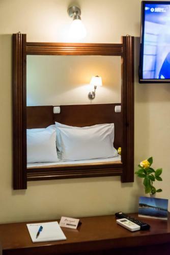 Posada Akroyali Seafront Retreat - Charming Suites