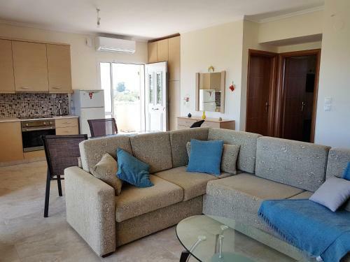 Villa Iris By Travelpro Services- Agios Mamas Beach