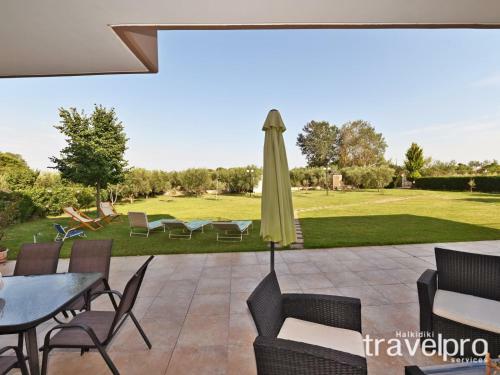 Villa Iris By Travelpro Services- Agios Mamas Beach