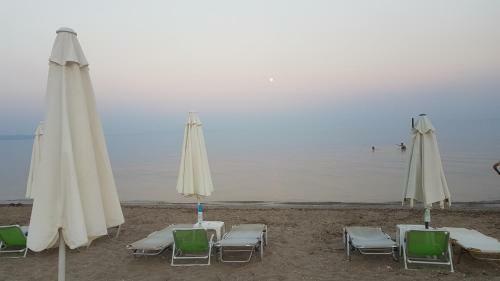 Villa Iris By Travelpro Services- Agios Mamas Beach