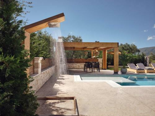 Errikos Family Villa
