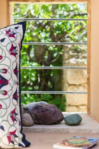 Joy: Artist's Stone House With Countryside Views