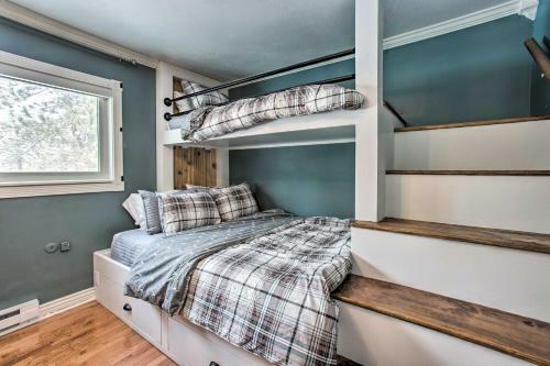 Stunning Evergreen Chalet With Private Hot Tub!
