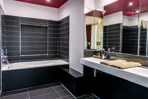 Hotel H�tel La Ferri�re
