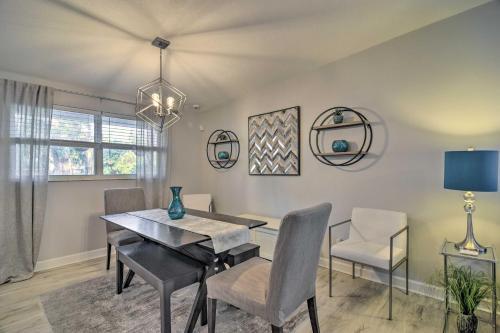 Chic Largo Escape With Grill About 3 Mi To Beach!