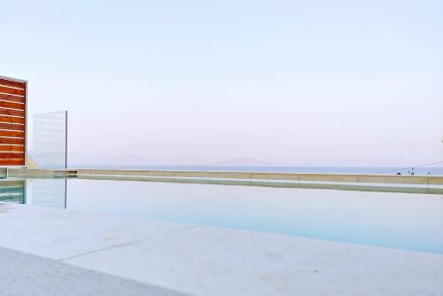 Villa Sea & Cliff Luxury Suites By Corfuescapes