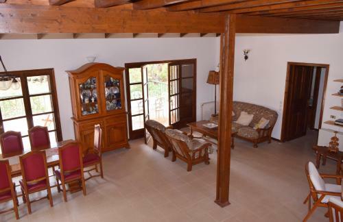 Seaside Villa In Alikes, Chalkida