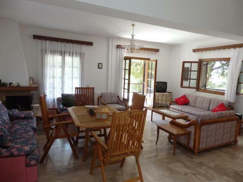 Nice Family House Near The Beach
