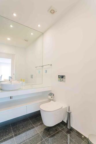 Apartamento Modern 2 Bedroom Flat In Condo With Swimming Pool