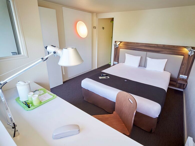 Hotel Campanile Melun Senart - Vert-saint-denis