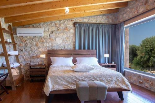 Villa Dell Mar Stone House