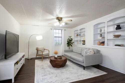 Relaxing Family Retreat/pool Table/large Deck/5beds/3baths