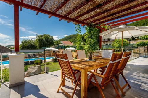 Luxury Villa Nadalina-dicmo