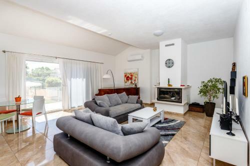 Luxury Villa Nadalina-dicmo