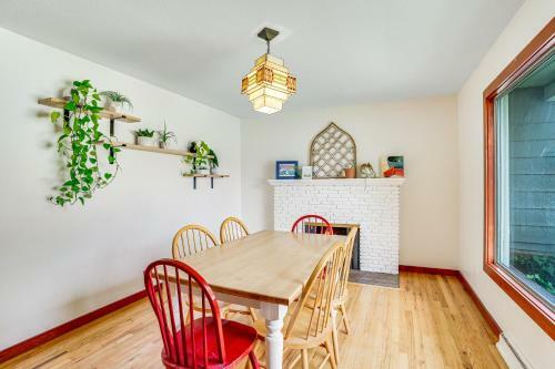 Brilliant & Spacious Home By Historic Train Depot