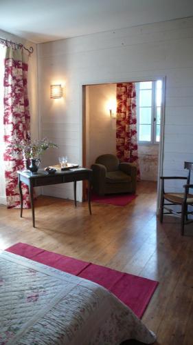 Bed & Breakfast Chambres D'h�tes Logis De L'astr�e