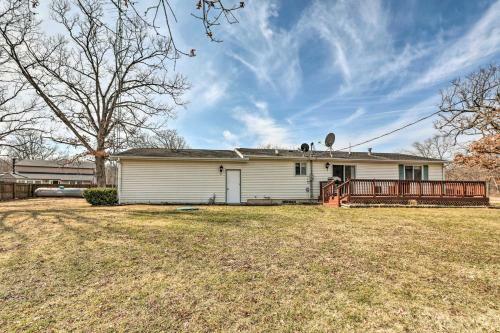 Renovated Home With Deck, Steps To State Park!