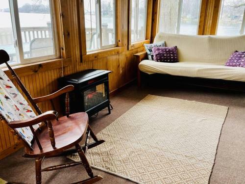 Cottages On Sand Lake - The Lakeside Cabin