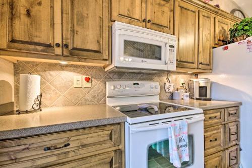 Waterfront Lake Ozark Home With Deck And Grill!