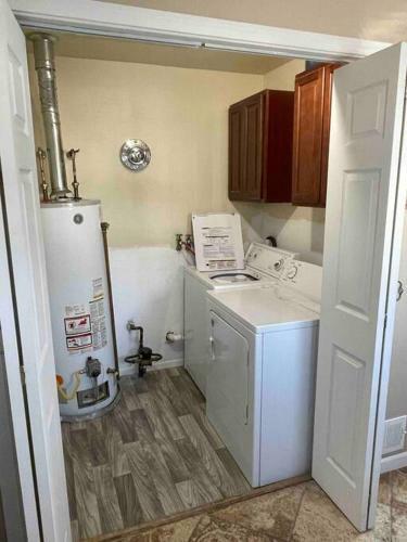 Centrally Located 2 Bedroom, 1 Bath Home.