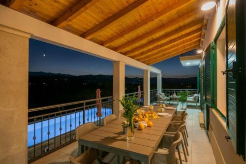 Luxury Villa Melita With Heated Pool