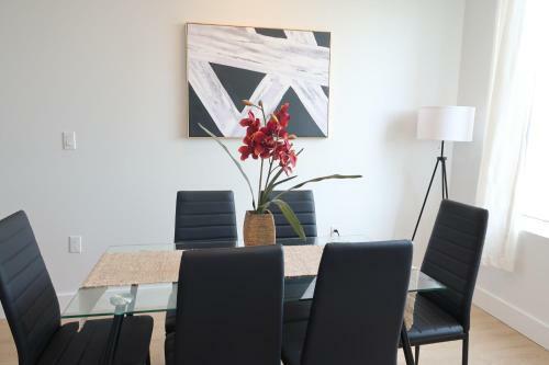Spacious 2-bedroom Apartment With Lounge & Rooftop