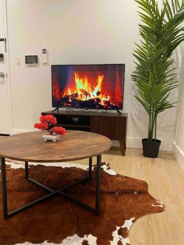 Spacious 2-bedroom Apartment With Lounge & Rooftop