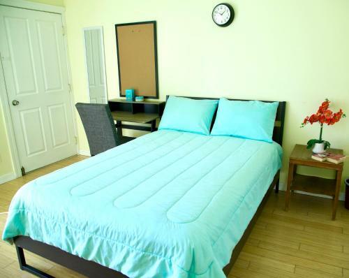 Modern Brighton Room-with Balcony-5min To Beach-separate Entrance